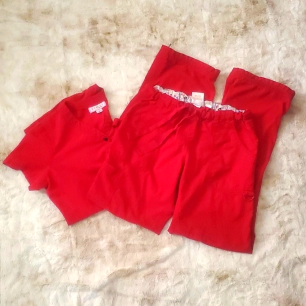 Koi brand set tall M cargo scrub pants and S top set